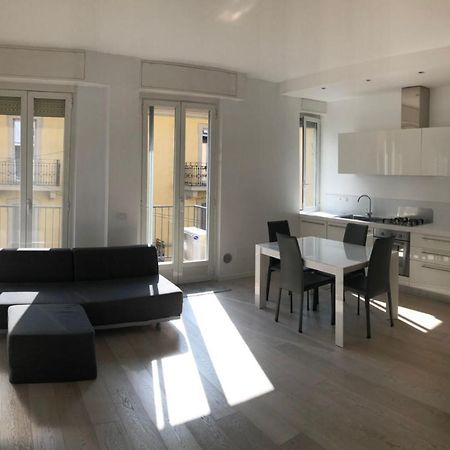 Bright & Spacious Apartment Near Navigli - Ponti Милано Екстериор снимка