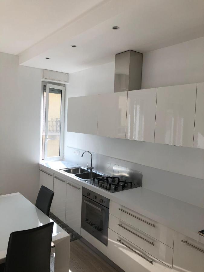 Bright & Spacious Apartment Near Navigli - Ponti Милано Екстериор снимка