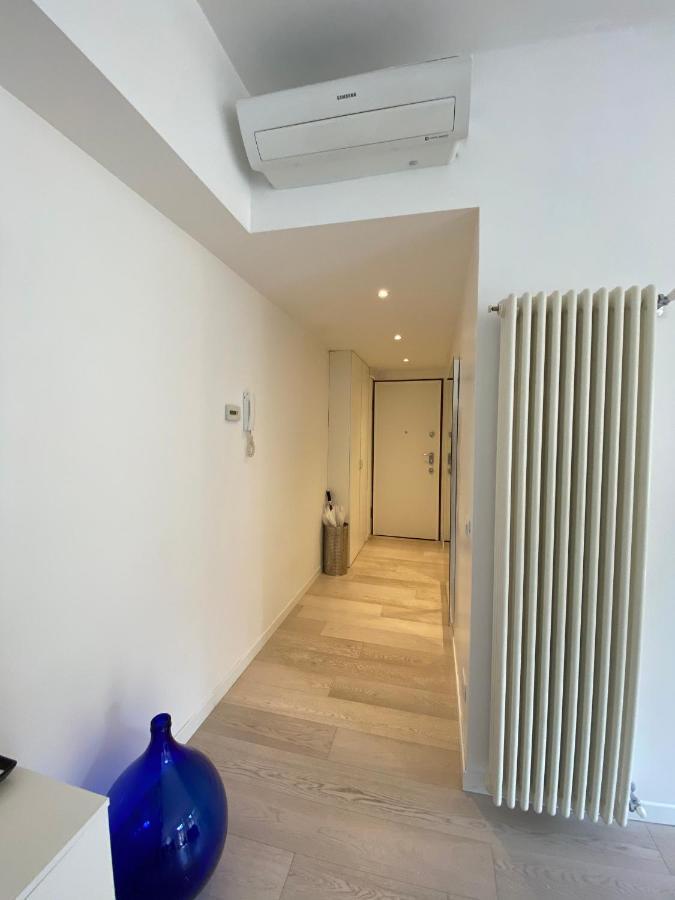 Bright & Spacious Apartment Near Navigli - Ponti Милано Екстериор снимка